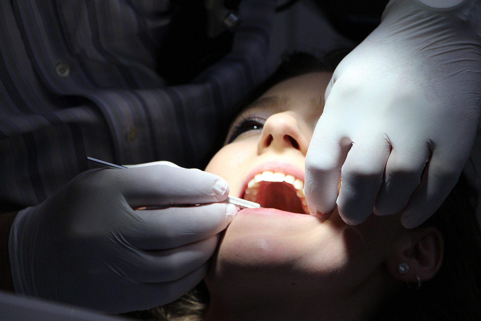 Kiedy dentysta źle leczy nasze zęby